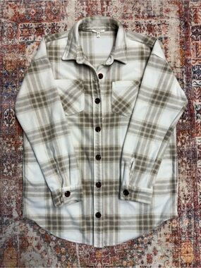 Maurices Soft Plaid Shacket Jacket Small Cream Beige Neutral Button Front